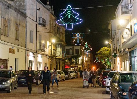 hoycoria|Gran Noche de Compras 2024: Coria se Viste de Fiesta para la。